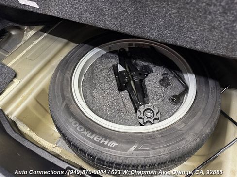 Used 2017 Toyota Avalon Limited w/ Carpet Mat Package image 32