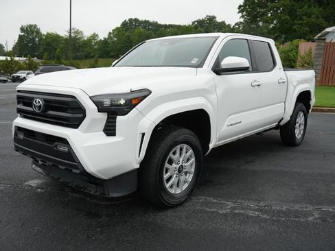 Used 2024 Toyota Tacoma SR5 RWD image 3