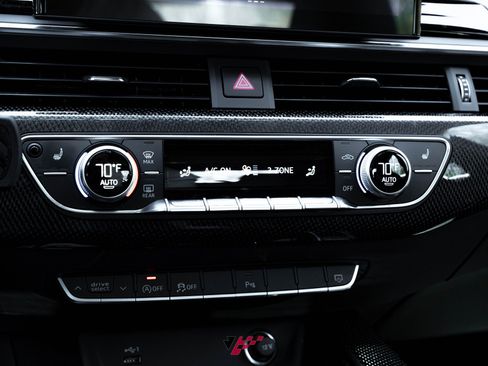 Used 2021 Audi S4 Premium Plus w/ Premium Plus Package image 17