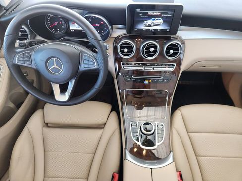 Used 2019 Mercedes-Benz GLC 300 image 27