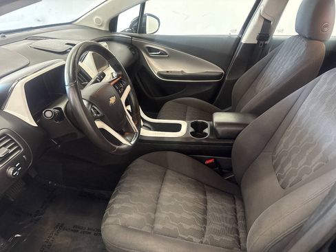 Used 2013 Chevrolet Volt w/ Comfort Package FWD image 3