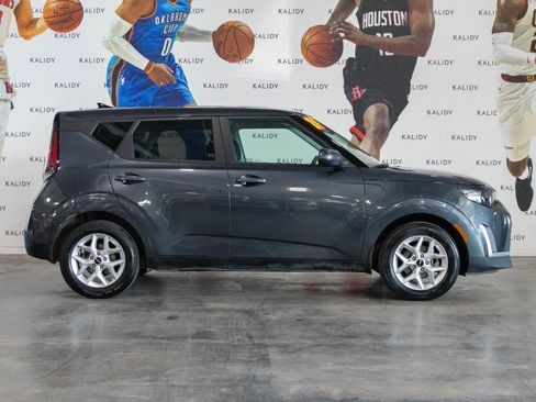 Used 2024 Kia Soul LX w/ Option Group 015 image 17