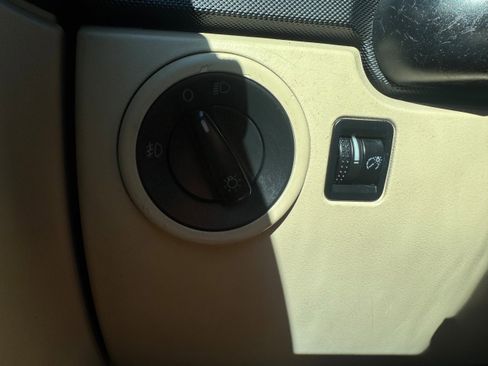 Used 2005 Volkswagen Beetle GLS FWD image 16