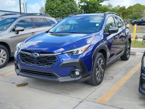 Used 2024 Subaru Crosstrek 2.0i Premium image 3