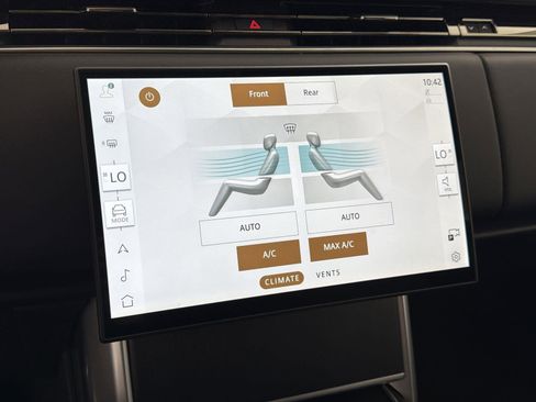 New 2025 Land Rover Range Rover Long Wheelbase SE image 15