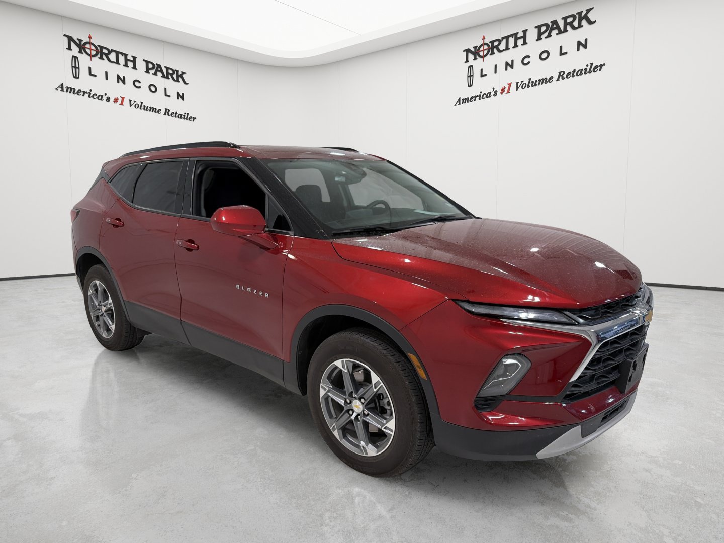 Used 2024 Chevrolet Blazer LT w/ Convenience Package FWD image 7