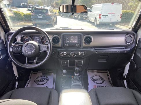 Used 2018 Jeep Wrangler Sport image 14