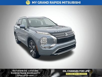 New 2025 Mitsubishi Outlander SEL