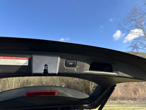 Used 2022 Kia Telluride EX w/ EX Premium Package image 25