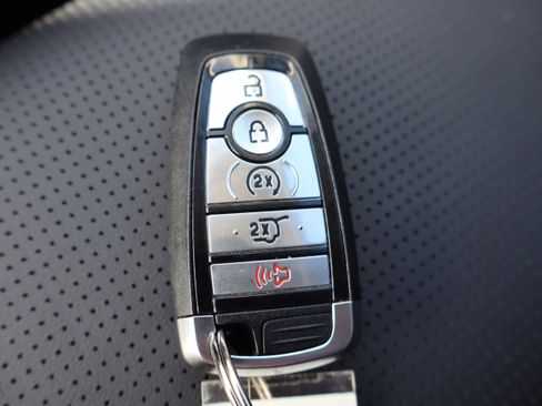 Used 2023 Ford Escape Platinum AWD/4WD image 30