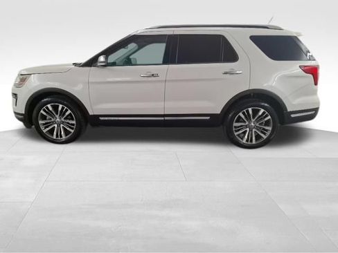 Used 2019 Ford Explorer Platinum AWD/4WD image 4