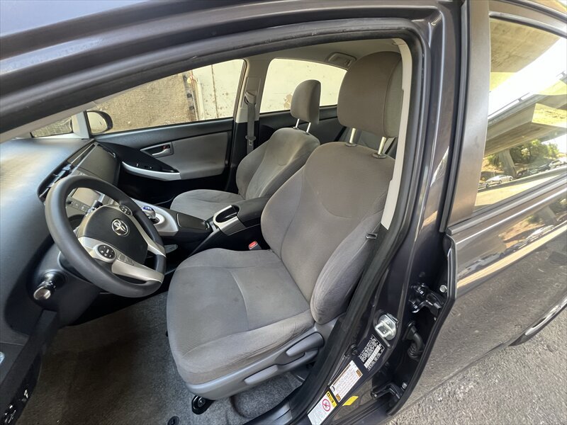 Used 2015 Toyota Prius Two FWD image 9