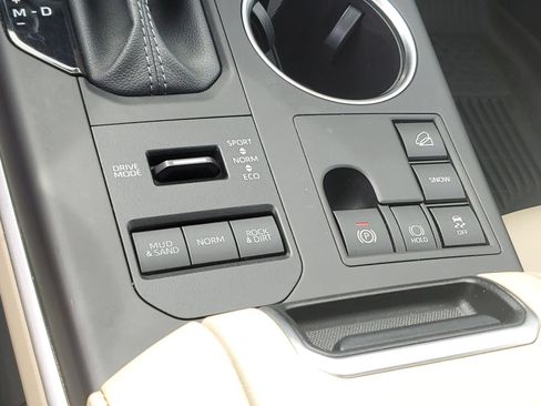 Certified 2024 Toyota Highlander XLE AWD/4WD image 34