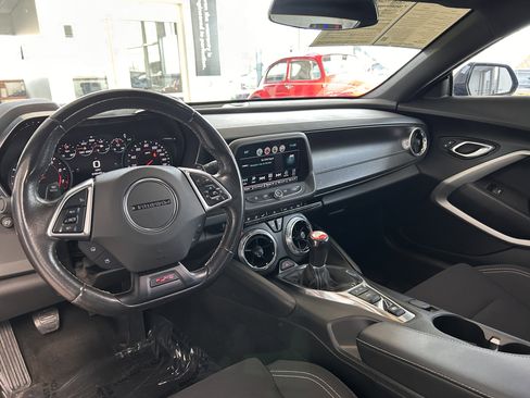 Used 2018 Chevrolet Camaro SS image 10
