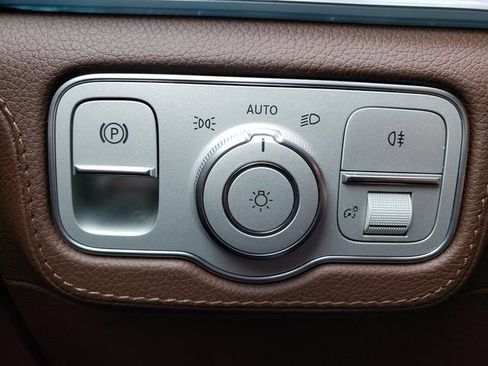 Used 2024 Mercedes-Benz GLS 450 4MATIC image 29