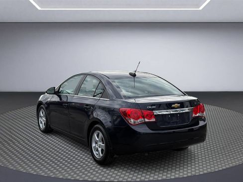 Used 2015 Chevrolet Cruze LT w/ Technology Package image 4