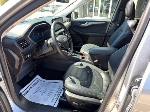 Used 2023 Ford Escape SE w/ PHEV Premium Package FWD image 15