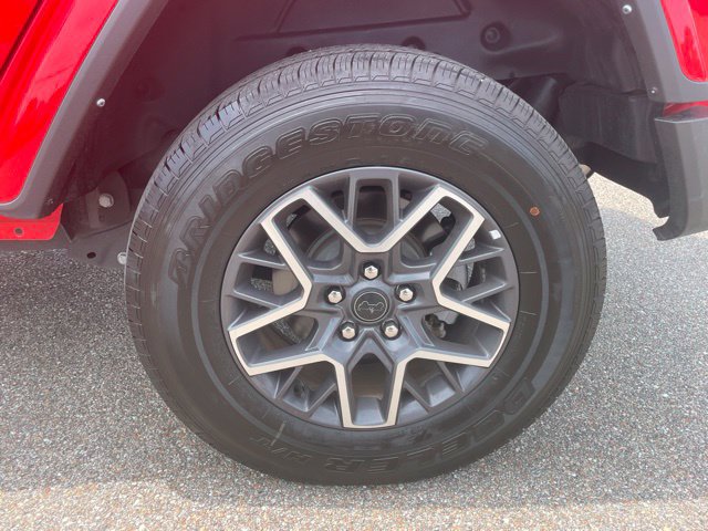Used 2025 Jeep Wrangler Unlimited Sahara AWD/4WD image 9