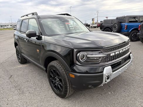 Used 2025 Ford Bronco Sport Badlands AWD/4WD image 3