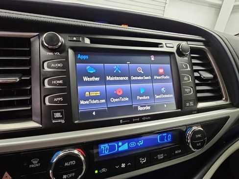 Used 2017 Toyota Highlander Limited FWD image 17