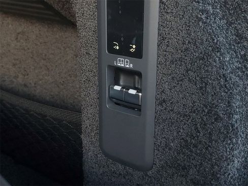 New 2025 Land Rover Range Rover SE image 34