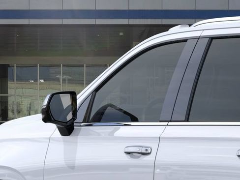New 2026 Chevrolet Suburban Premier w/ Sun And Tow Package AWD/4WD image 12