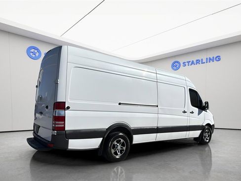 Used 2017 Freightliner Sprinter 2500 image 10
