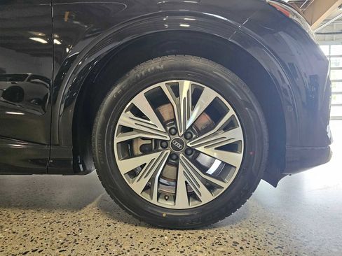 Used 2023 Audi Q4 e-tron Premium Plus w/ Premium Plus RWD image 9