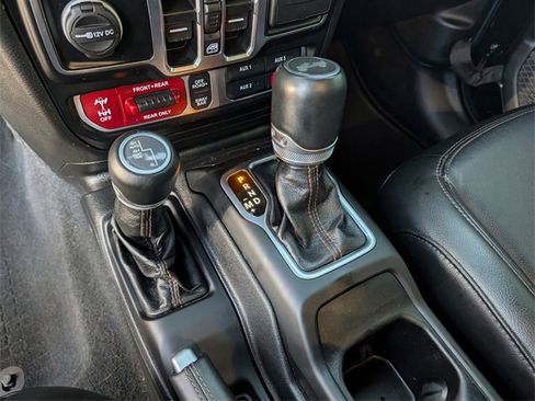 Used 2022 Jeep Wrangler Unlimited Rubicon w/ Xtreme Recon 35" Tire Package image 11