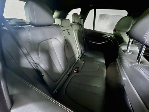 Used 2022 BMW X5 xDrive40i AWD/4WD image 27