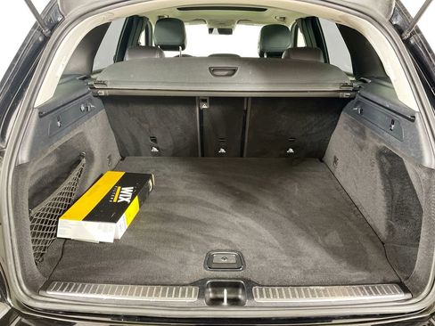 Used 2020 Mercedes-Benz GLC 300 4MATIC image 29