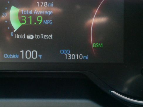Used 2025 Toyota RAV4 XLE w/ Convenience Package FWD image 22