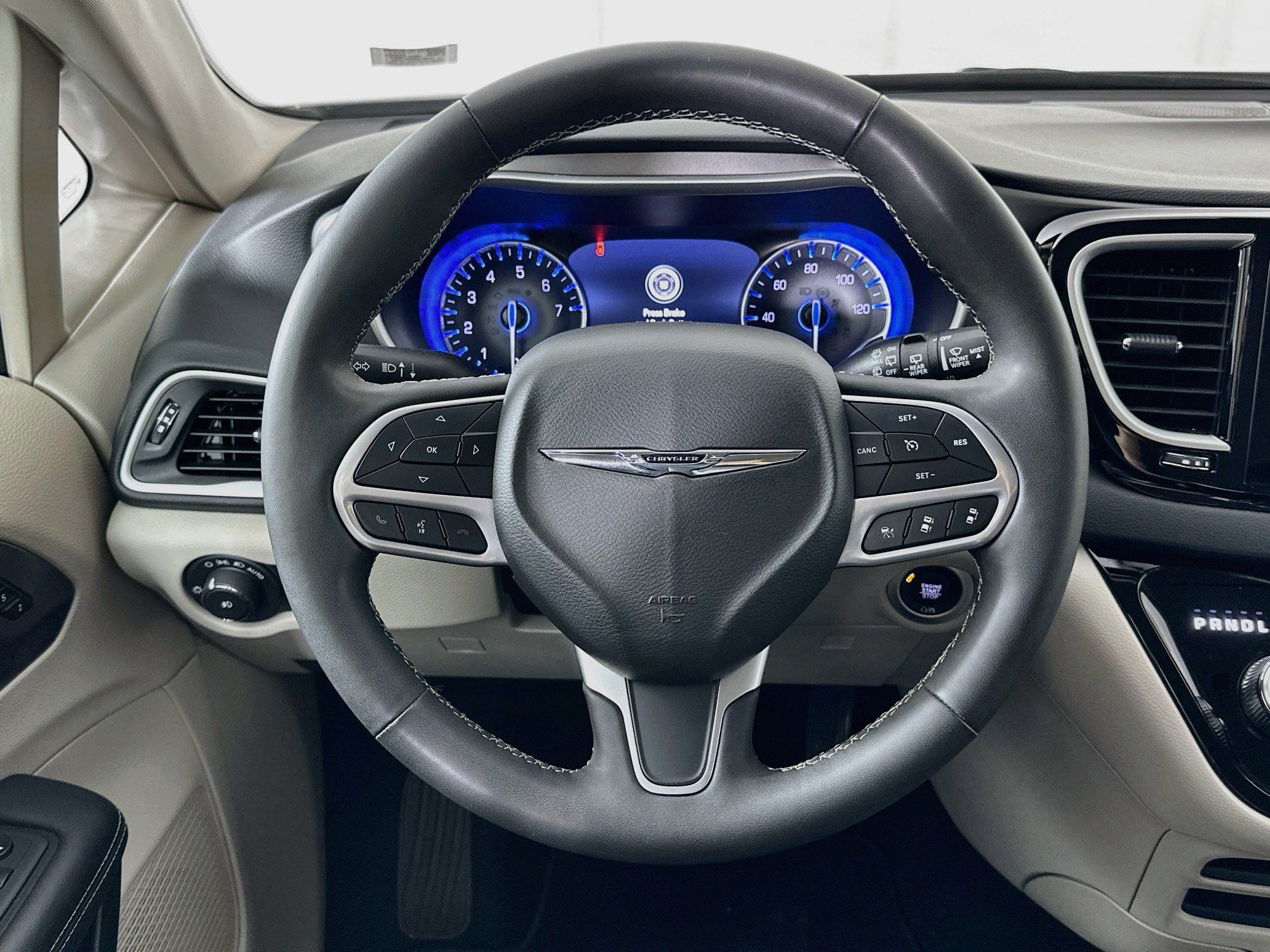 Used 2024 Chrysler Pacifica Touring-L FWD image 18