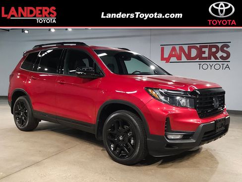 Used 2025 Honda Passport Black Edition image 1