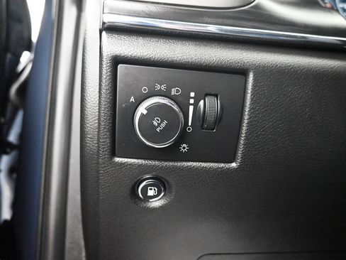 Used 2020 Jeep Grand Cherokee Limited w/ Premium Lighting Group image 8