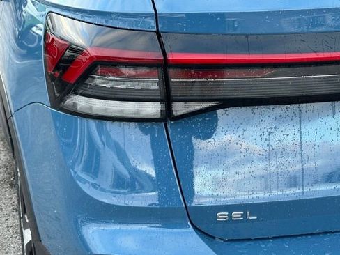 New 2026 Volkswagen Taos SEL image 13