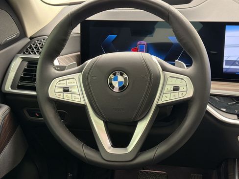 Used 2026 BMW X7 xDrive40i AWD/4WD image 11