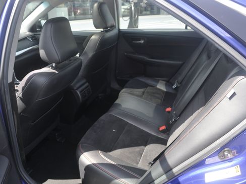 Used 2015 Toyota Camry XSE w/ Moonroof Package FWD image 12