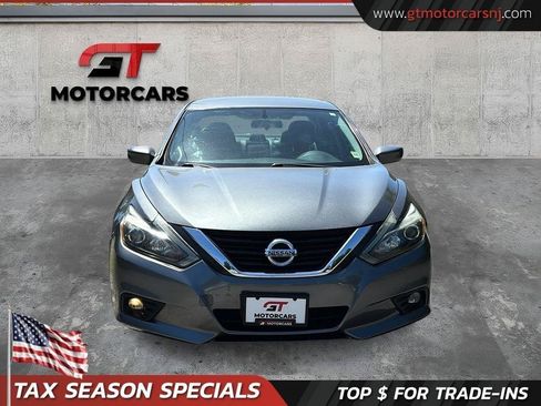 Used 2016 Nissan Altima 2.5 SR FWD image 2
