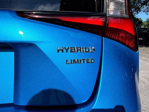 Used 2021 Toyota Prius Limited FWD image 21