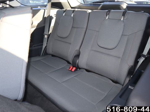 Used 2025 Ford Explorer Active image 19