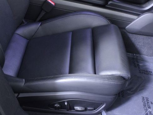 Used 2020 Porsche Taycan Turbo image 15