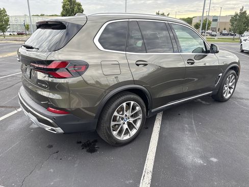 Used 2025 BMW X5 xDrive50e w/ Parking Assistance Package AWD/4WD image 35