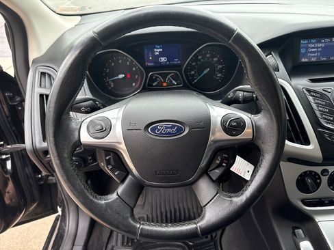 Used 2013 Ford Focus SE FWD image 18