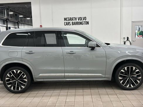 Used 2025 Volvo XC90 B6 Plus image 4
