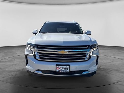 Used 2024 Chevrolet Suburban High Country w/ Max Trailering Package AWD/4WD image 4