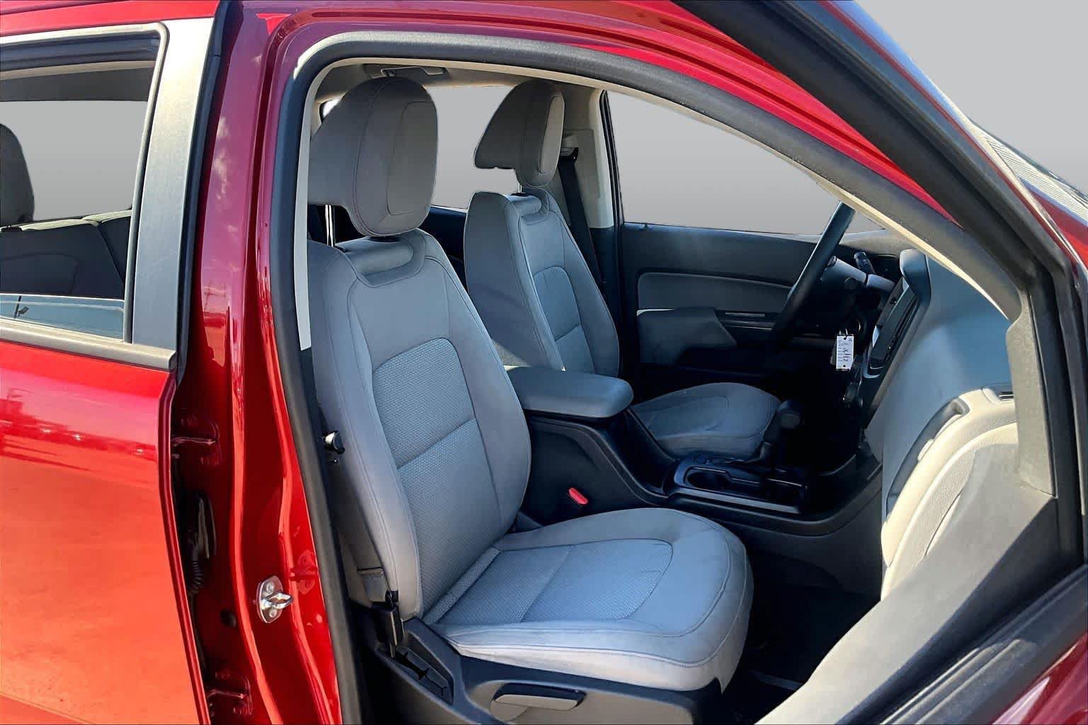 Used 2016 GMC Canyon 2WD Crew Cab w/ Convenience Package image 9