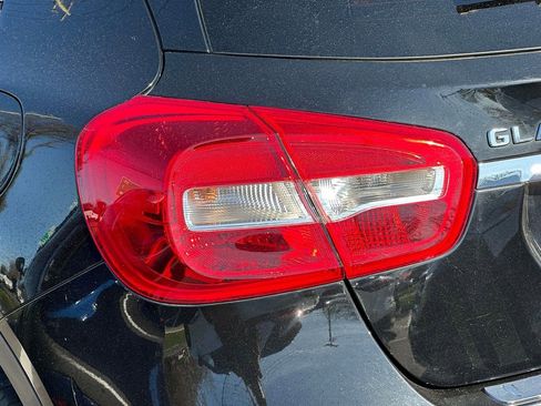 Used 2017 Mercedes-Benz GLA 250 4MATIC image 8