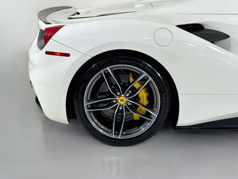 Used 2018 Ferrari 488 Spider RWD image 34