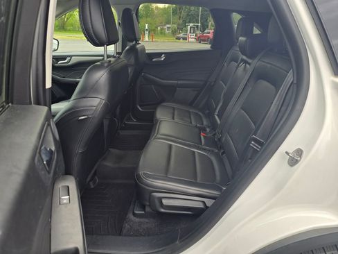 Used 2021 Ford Escape SEL w/ Technology Package AWD/4WD image 7